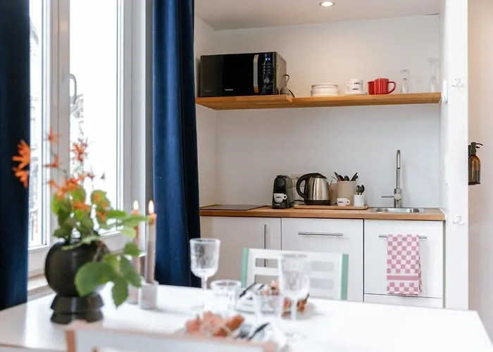 Huswell - The Jungle' In The Heart Of