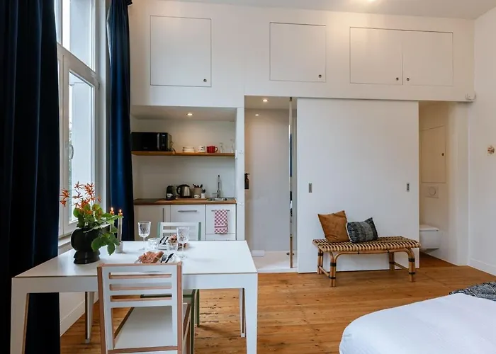 Huswell - The Jungle' In The Heart Of